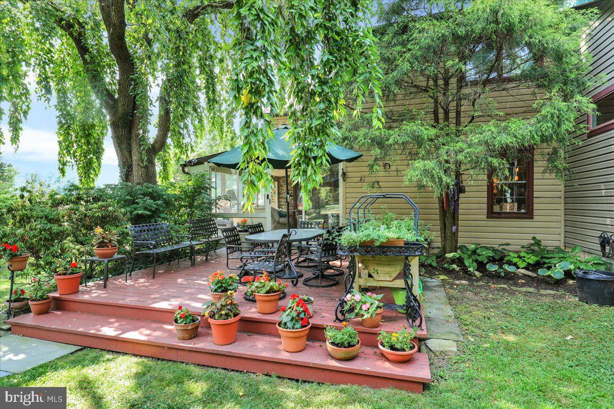 9603 Red Rd Property Photo 8