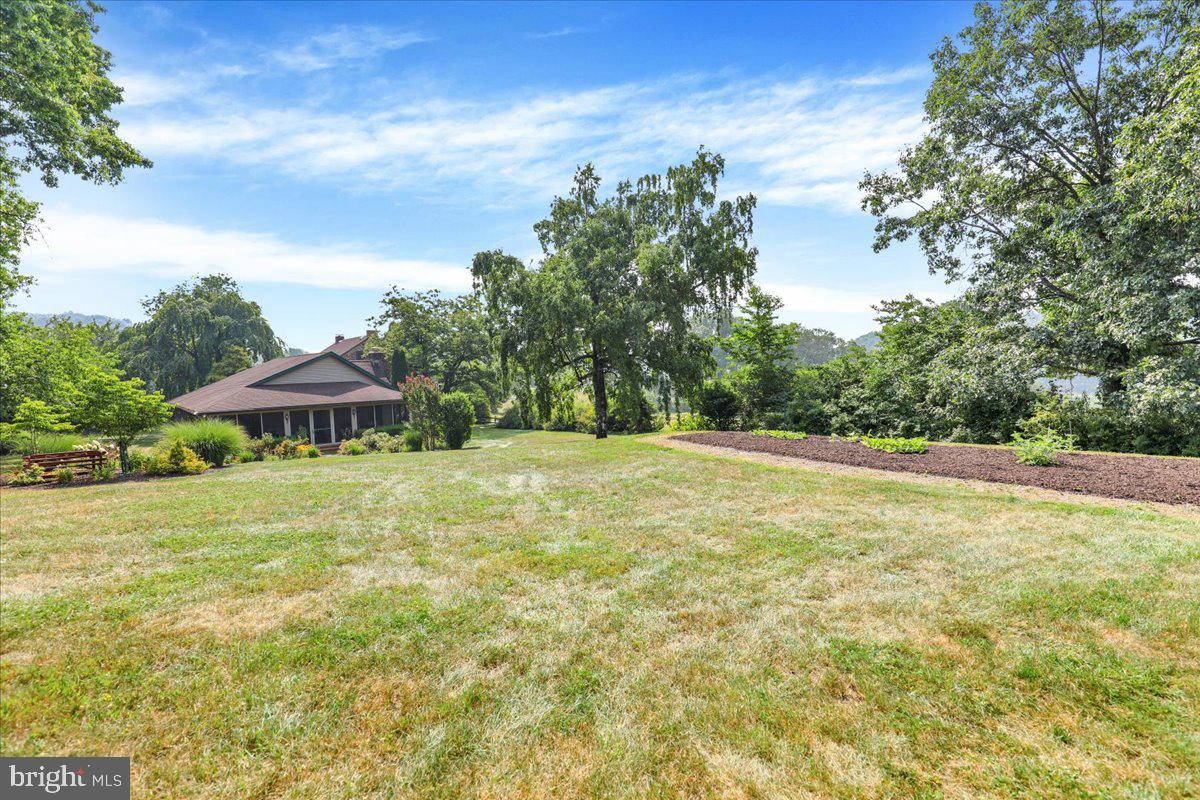 9603 Red Rd Property Photo 23