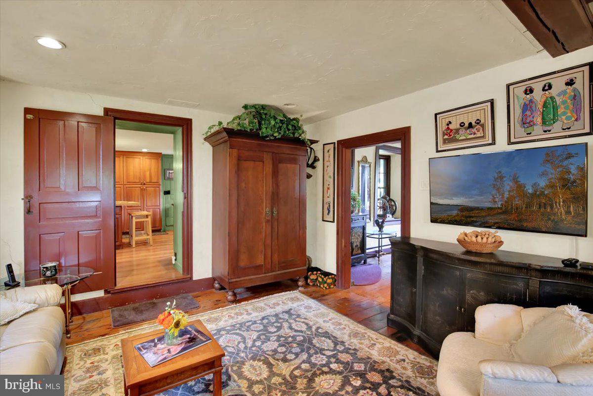9603 Red Rd Property Photo 52