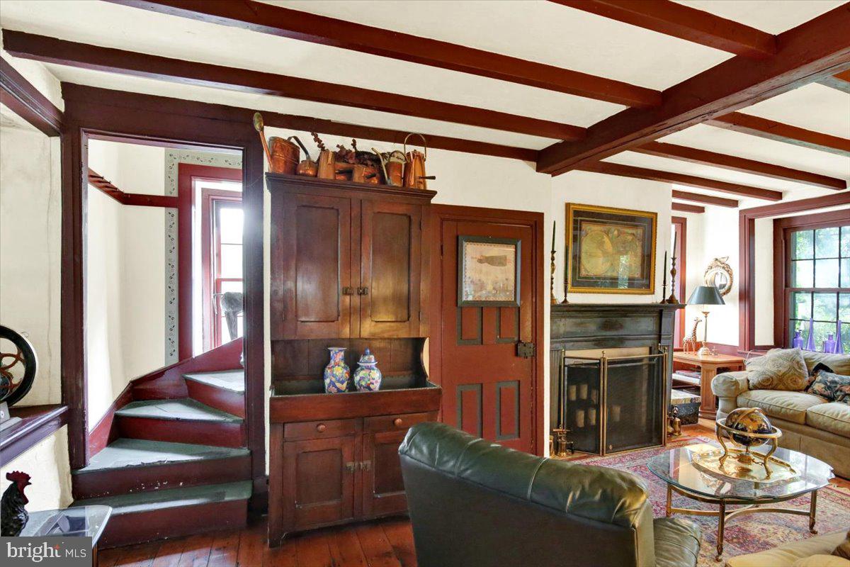 9603 Red Rd Property Photo 53