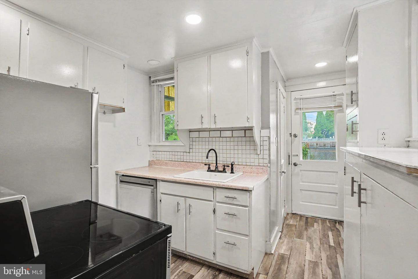 213 Upland Ave Property Photo 12