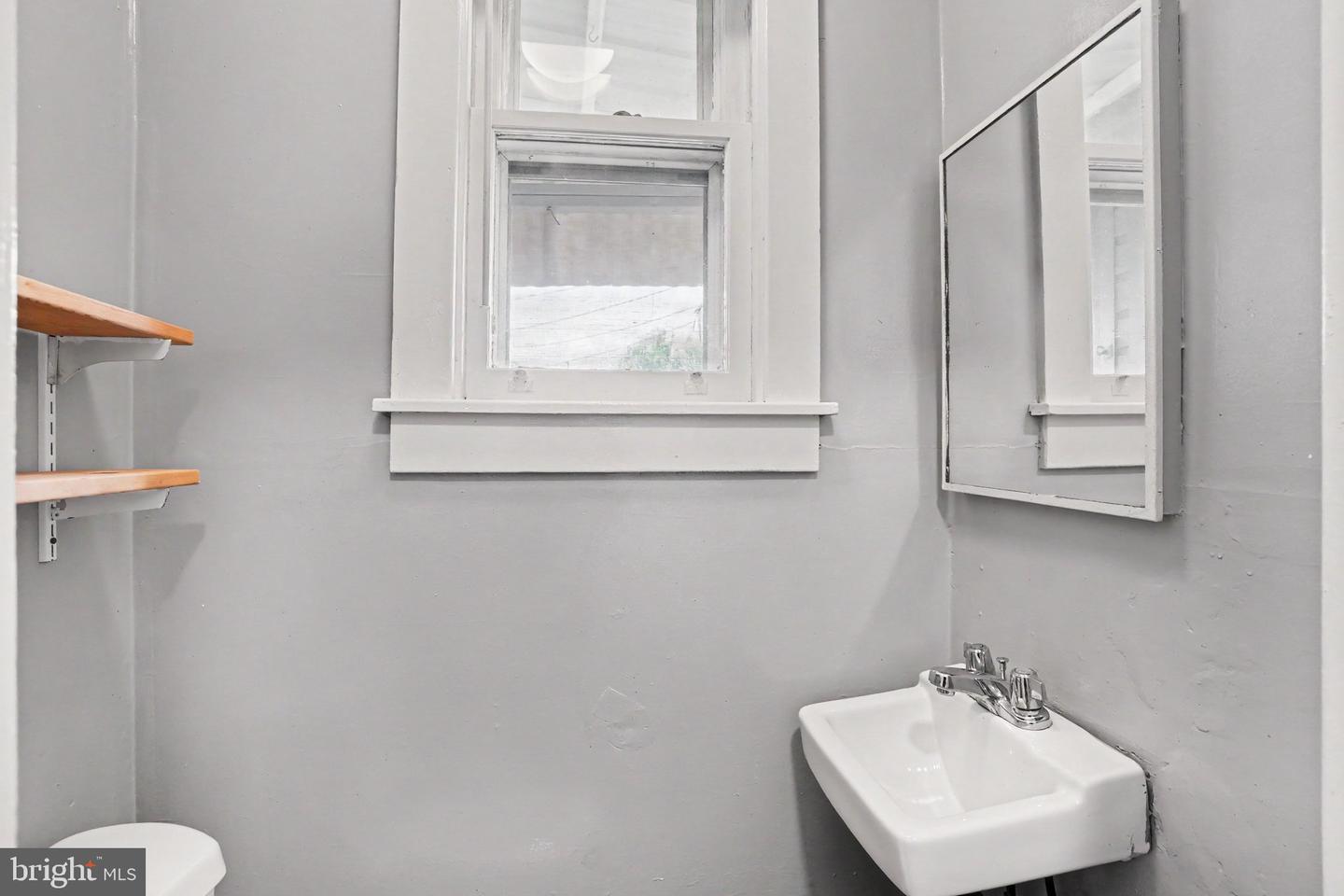 213 Upland Ave Property Photo 16
