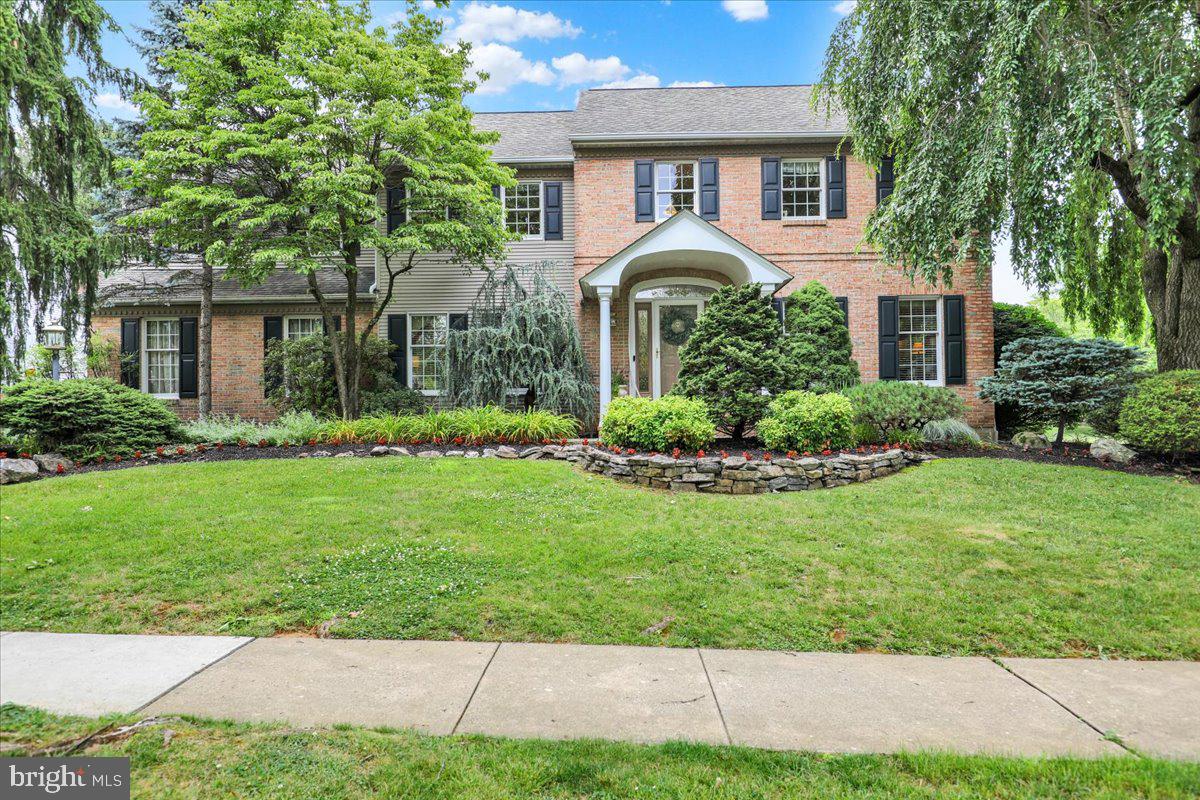 225 Logan Ave Property Photo 1
