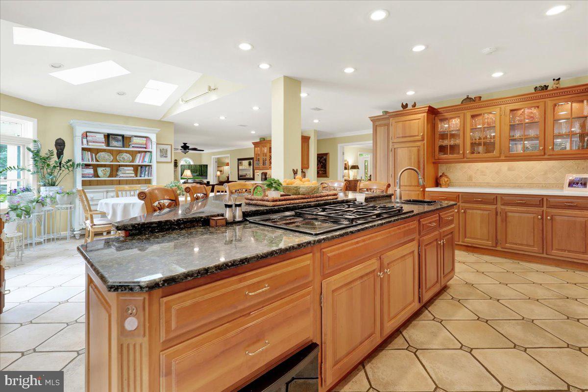 225 Logan Ave Property Photo 33