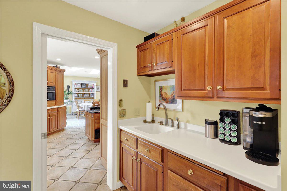 225 Logan Ave Property Photo 41