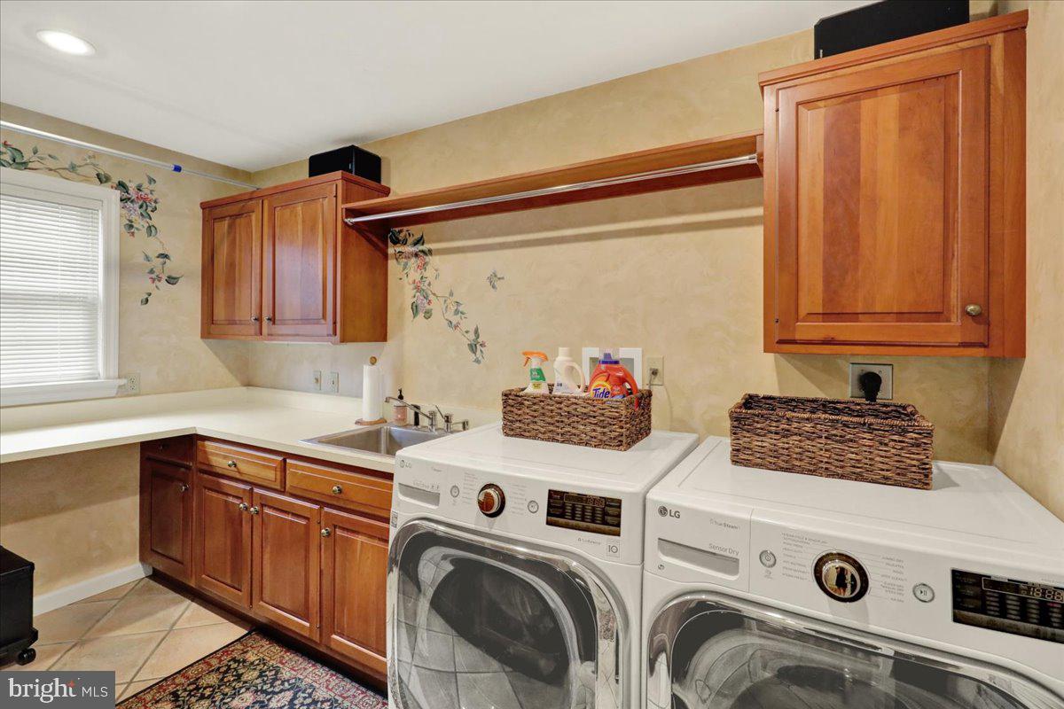 225 Logan Ave Property Photo 47