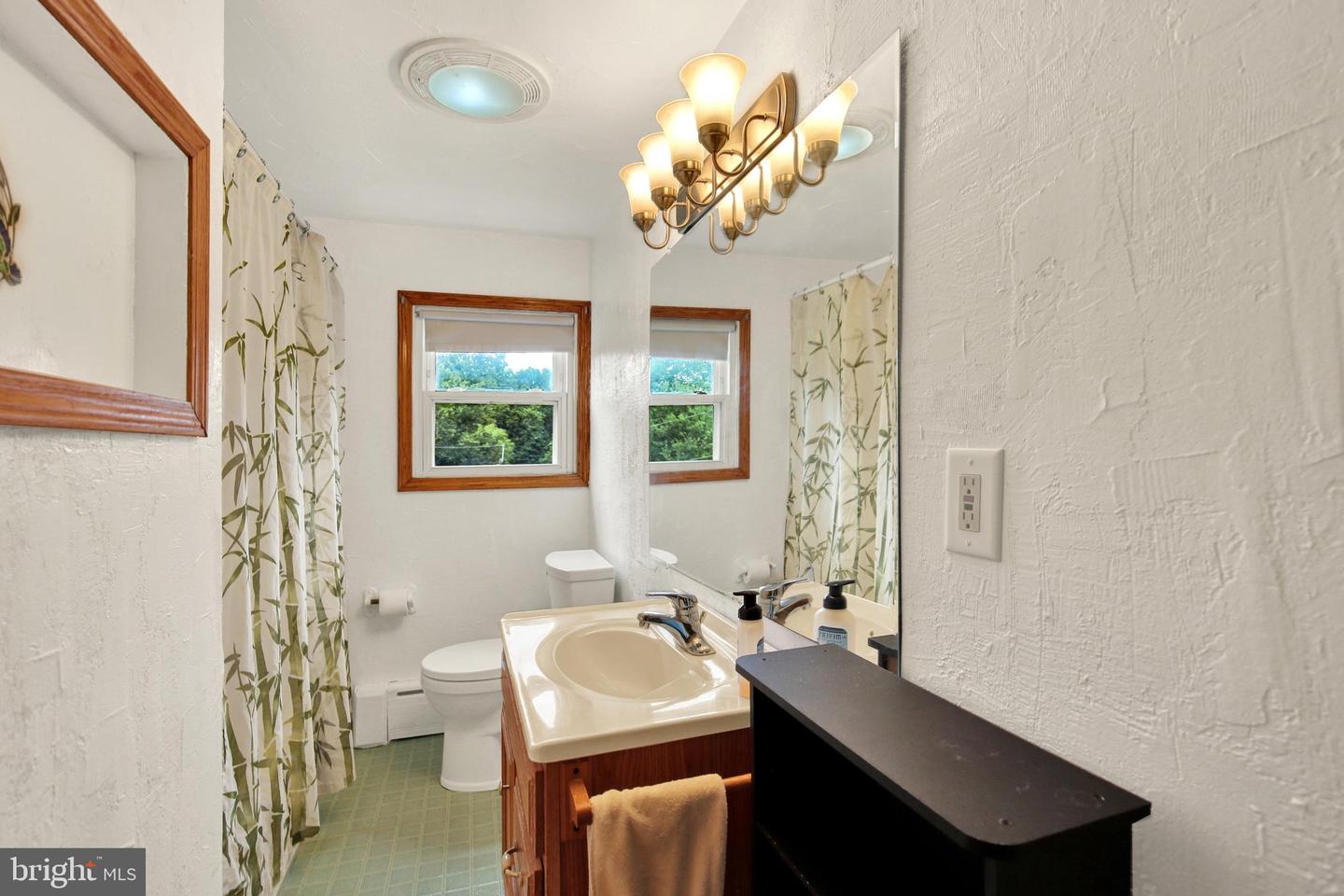 1301 Butter Ln Property Photo 16