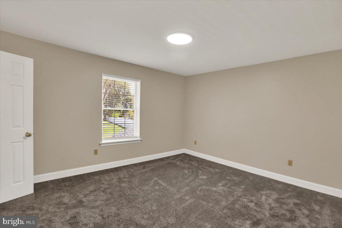 632 Leininger Ave Property Photo 8