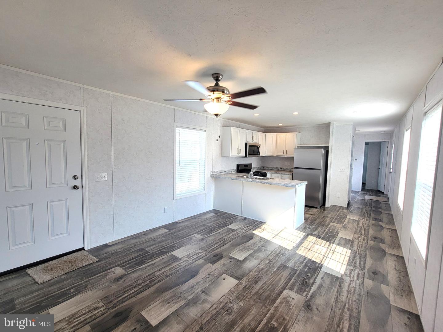25 Joseph Ave Property Photo 5