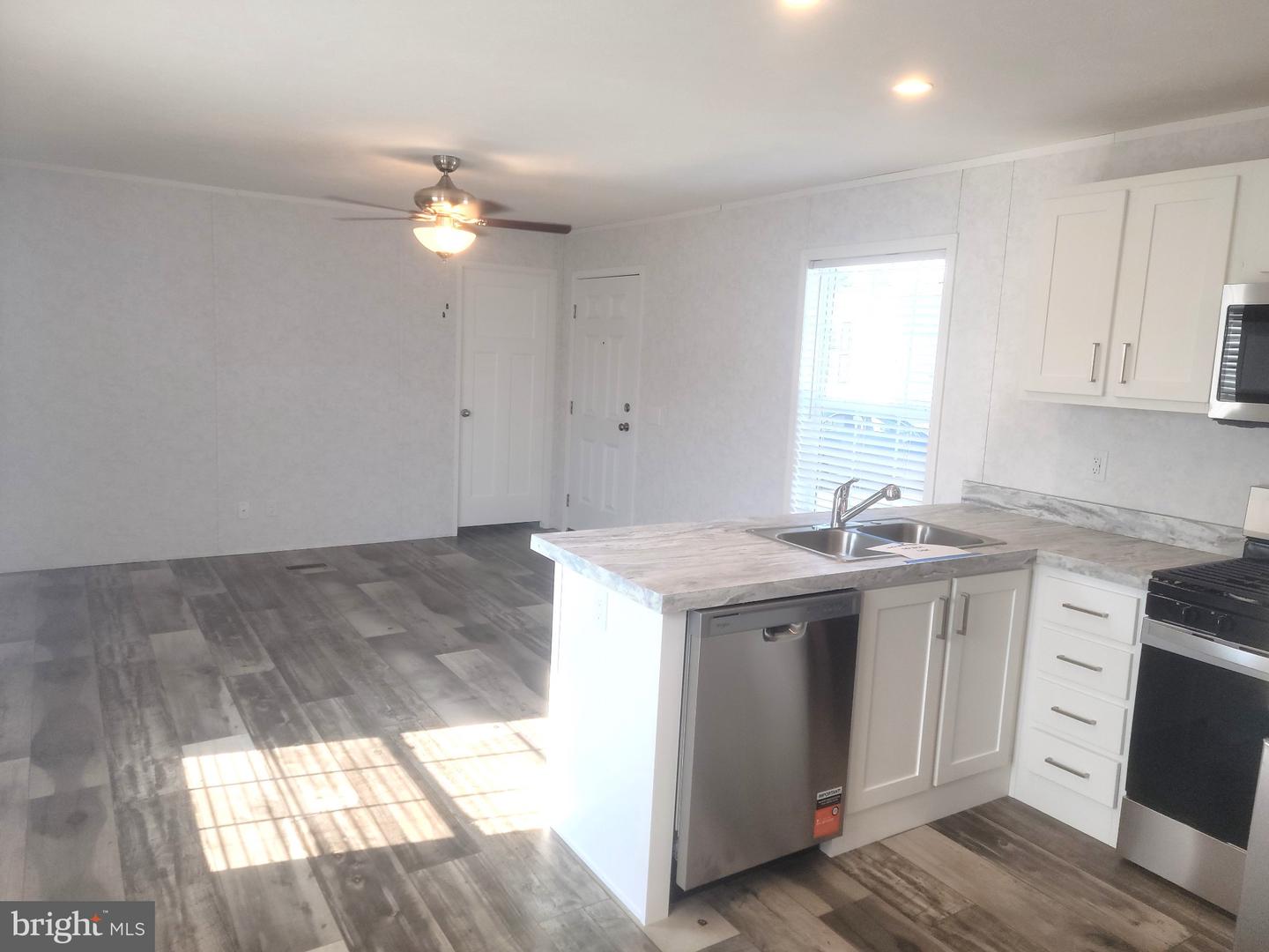 25 Joseph Ave Property Photo 9