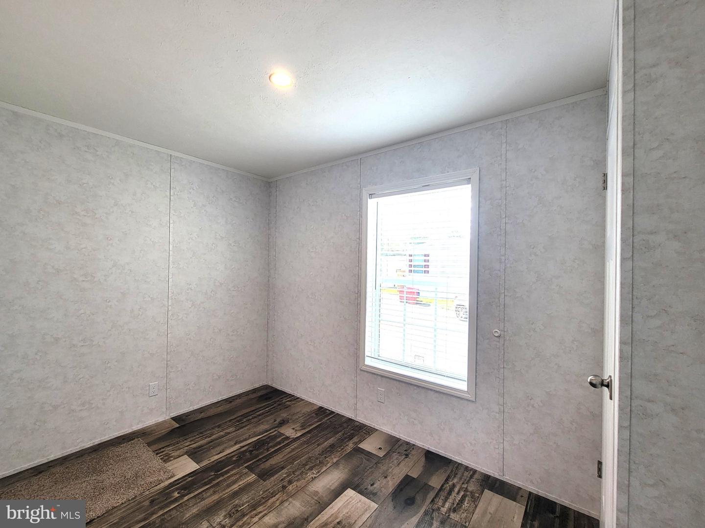25 Joseph Ave Property Photo 17