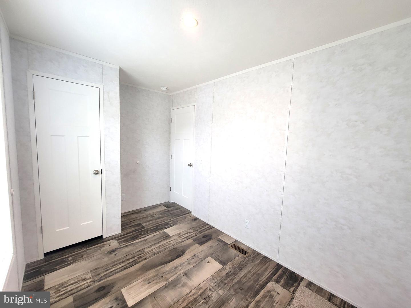 25 Joseph Ave Property Photo 21