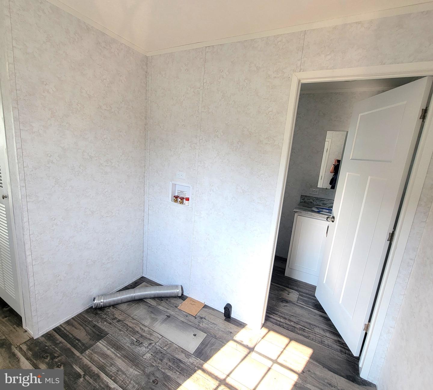 25 Joseph Ave Property Photo 24