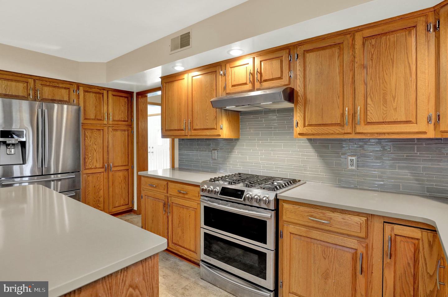 20 Scotland Dr #20 Property Photo 26