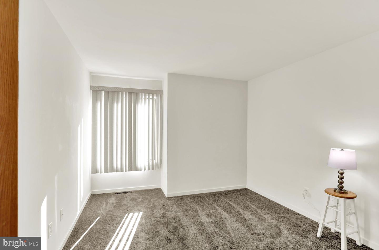 20 Scotland Dr #20 Property Photo 43