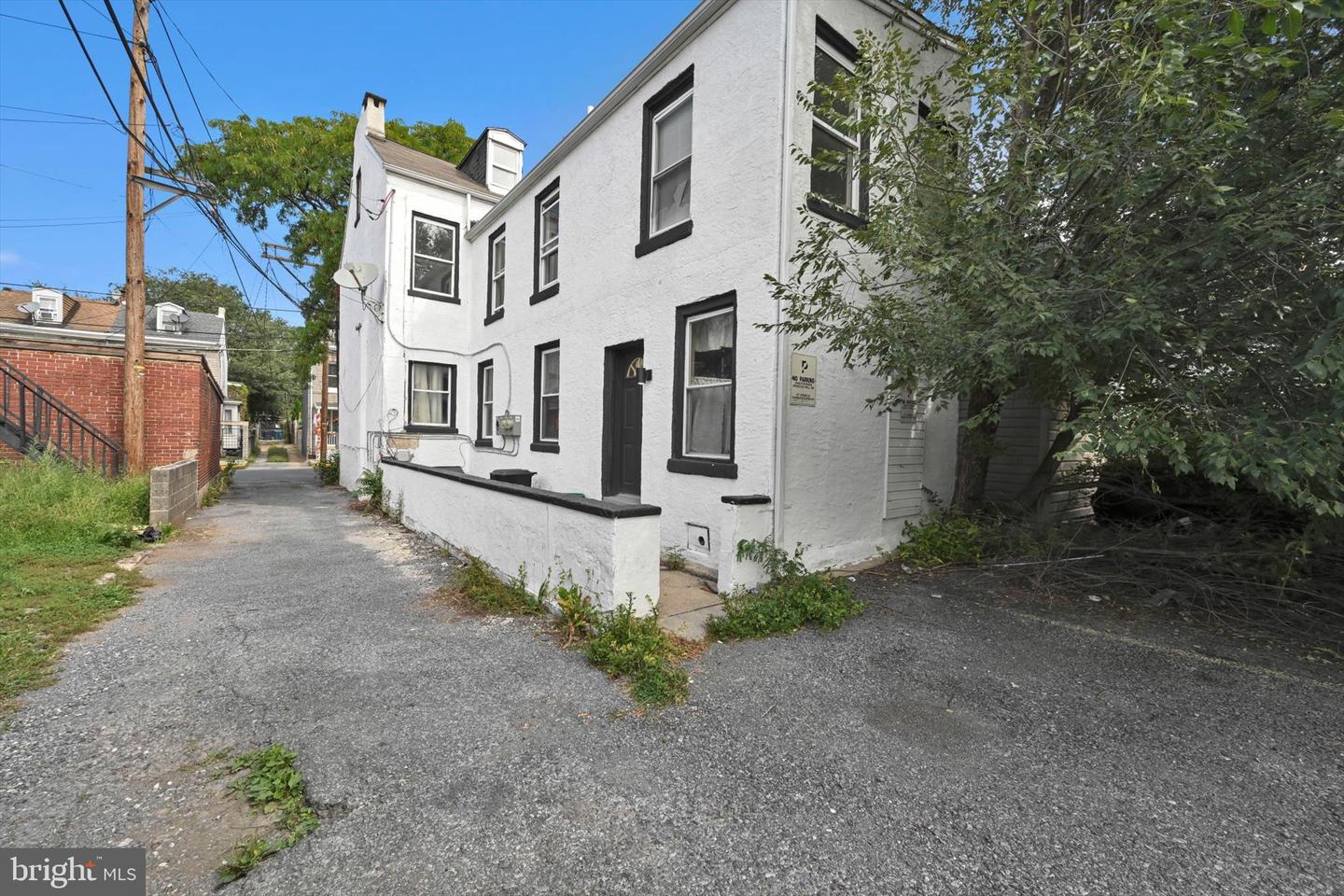 412 Spruce St Property Photo 2