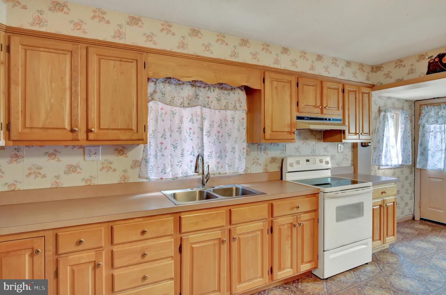 1445 Church Property Photo 10