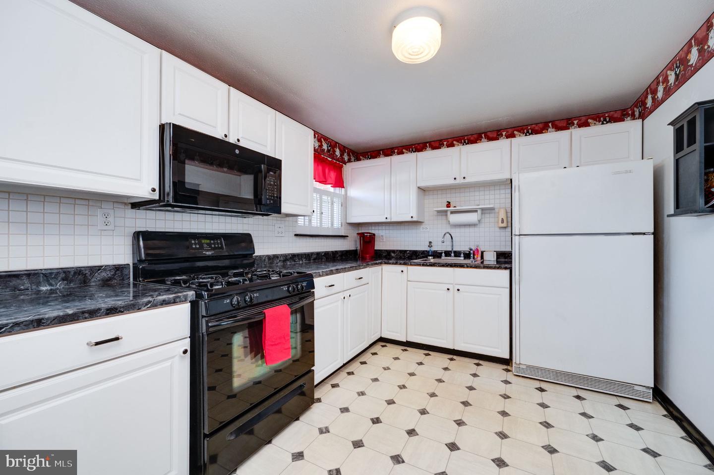 1819 Liberty Ave Property Photo 16