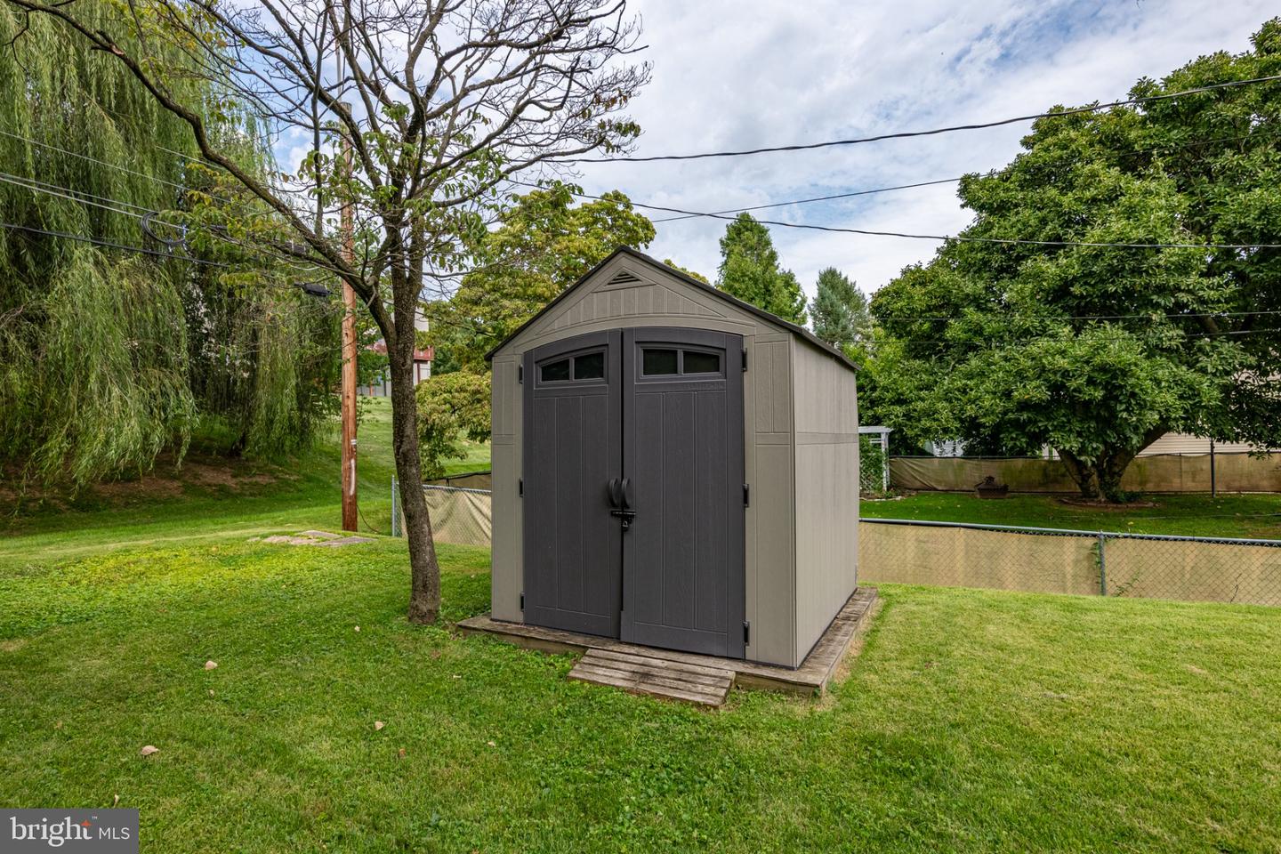 109 Gerald Ave Property Photo 20