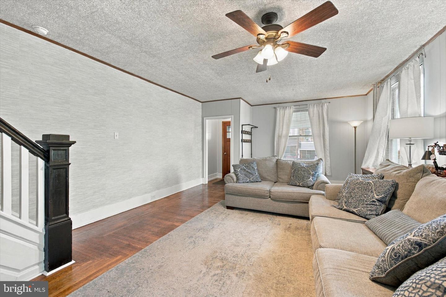 127 Hook St Property Photo 5