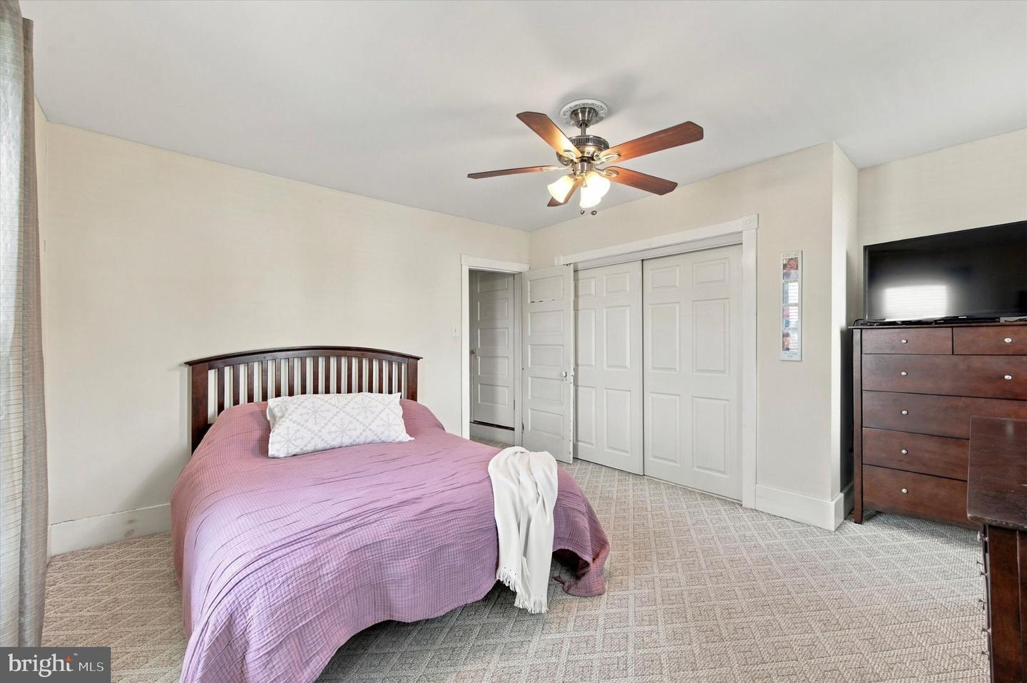 127 Hook St Property Photo 15