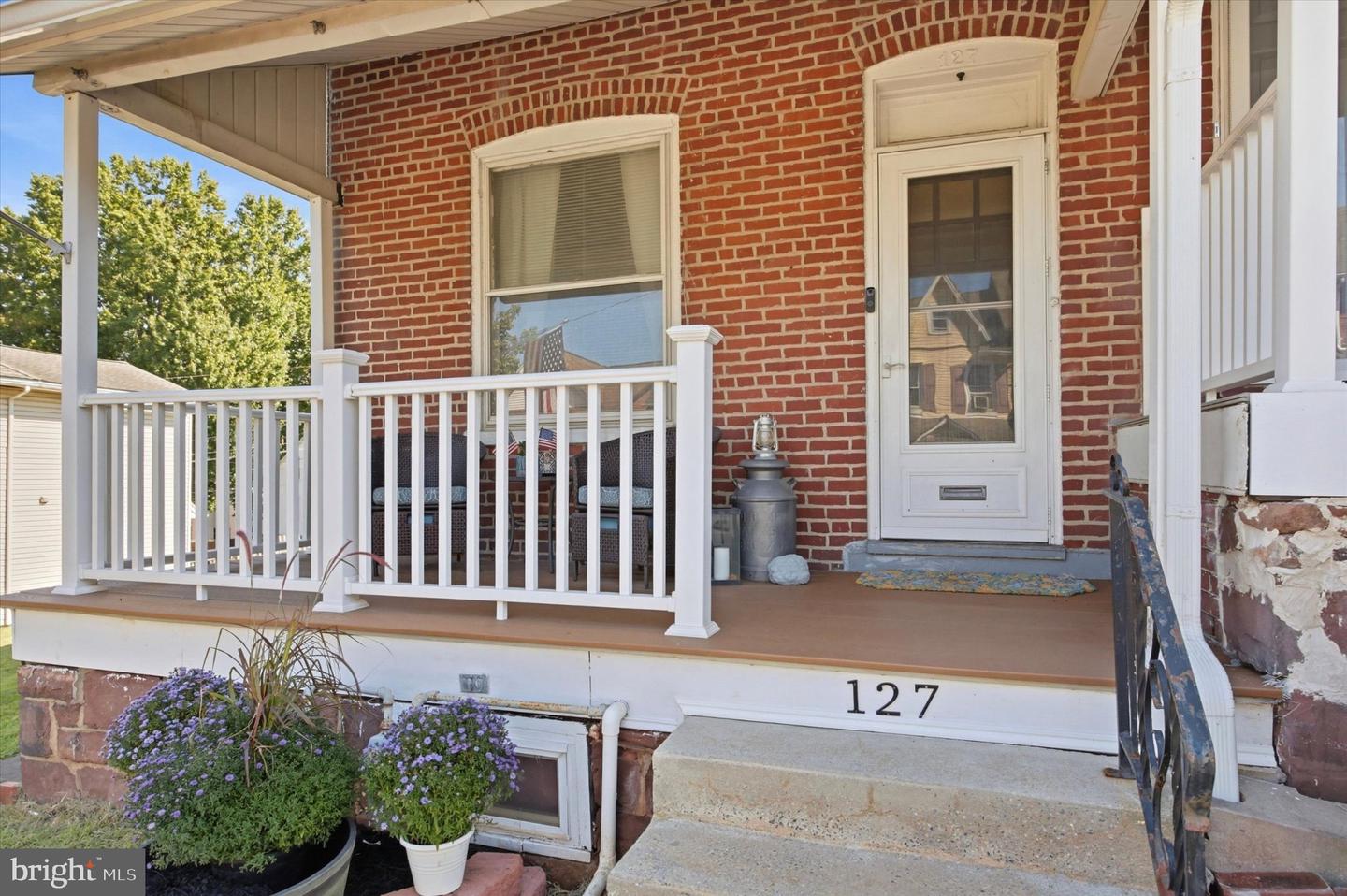 127 Hook St Property Photo 23