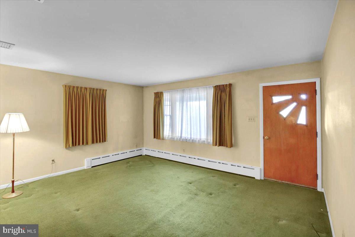 5306 E Lorane Rd Property Photo 3