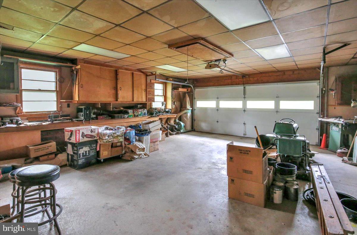 5306 E Lorane Rd Property Photo 24