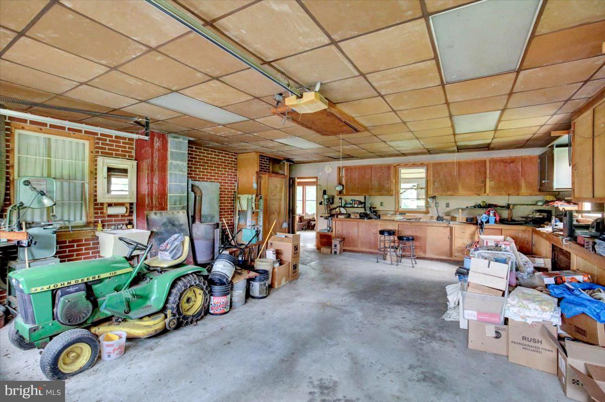 5306 E Lorane Rd Property Photo 25