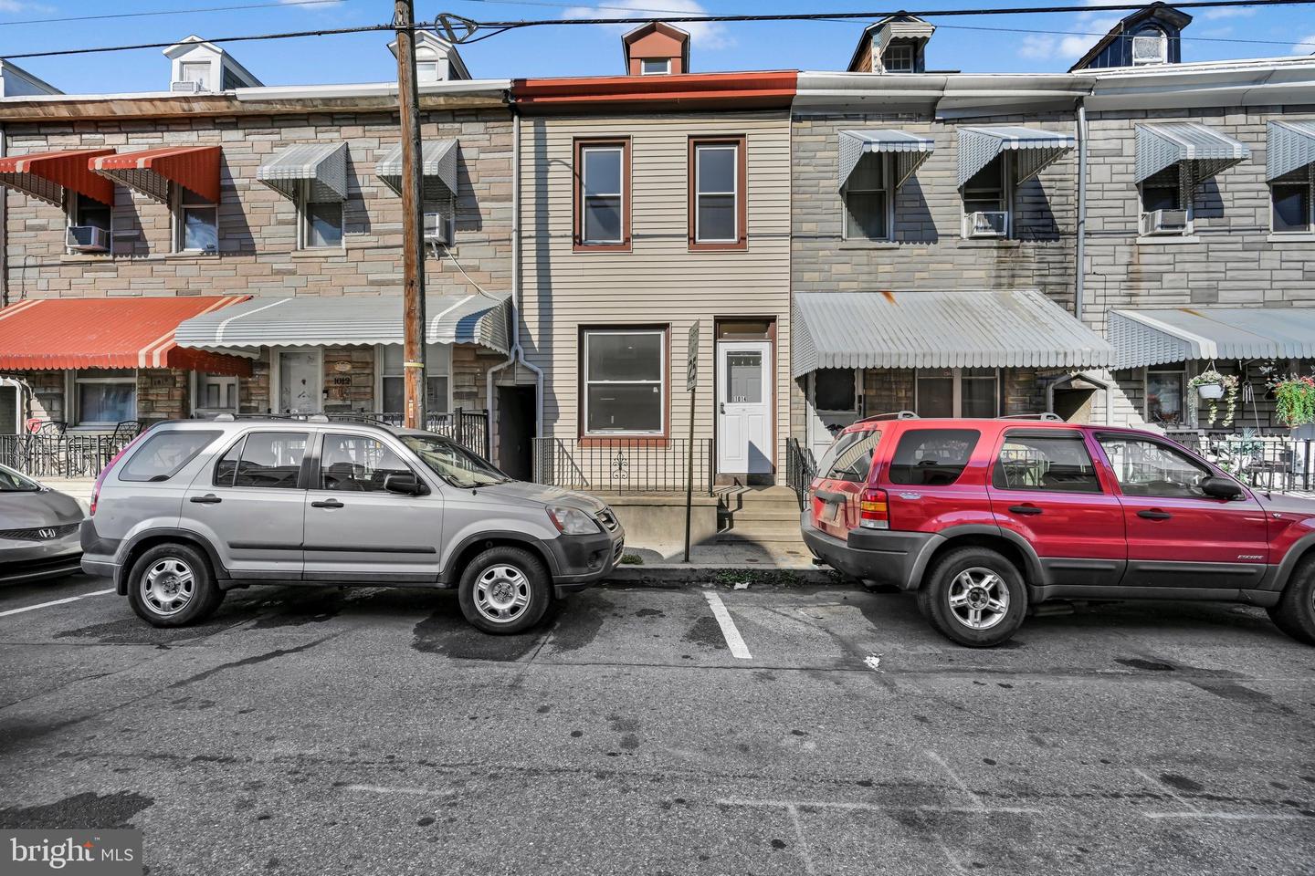 1014 Moss St Property Photo 1