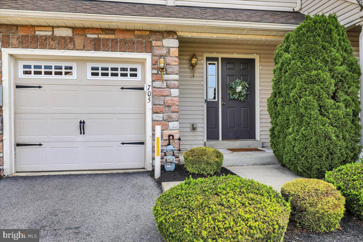 705 Caramist Cir Property Photo 4
