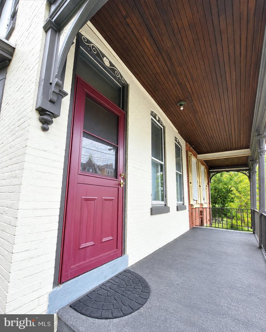1343 Mineral Spring Rd Property Photo 4