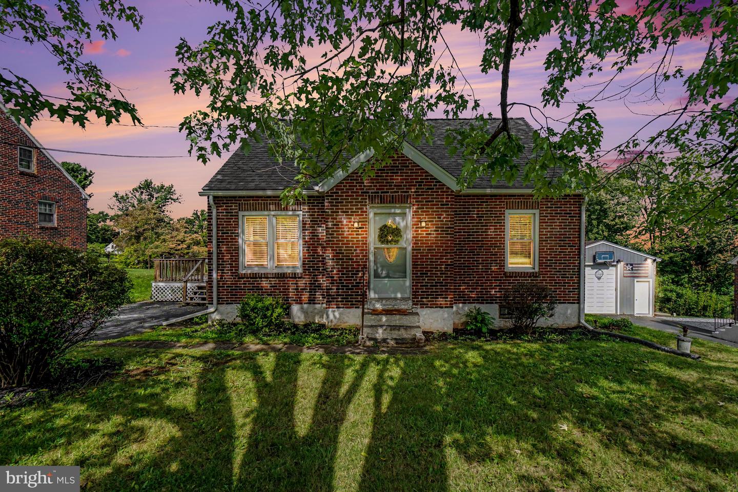 862 Englesville Hill Rd Property Photo 1