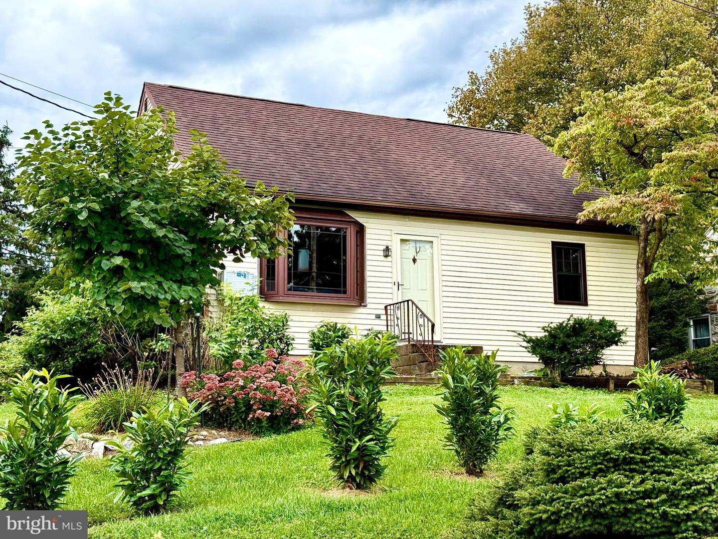 400 College Blvd Property Photo 1