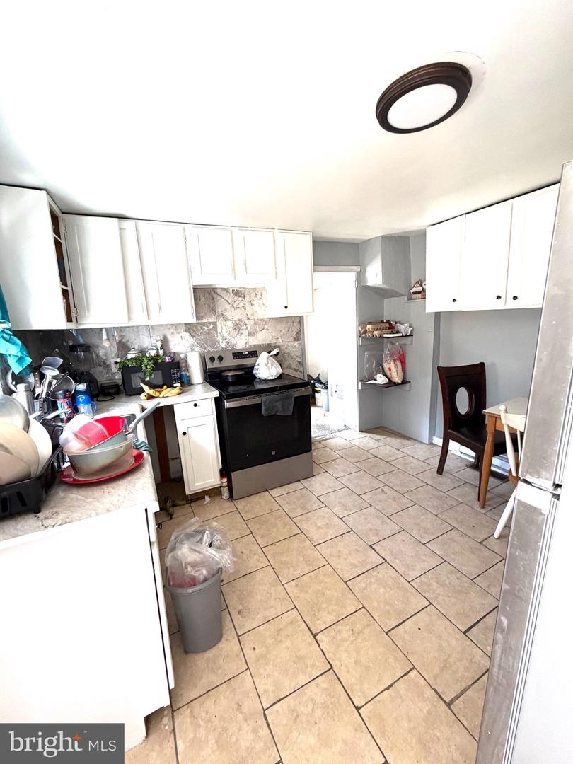 1036 Cotton St Property Photo 4
