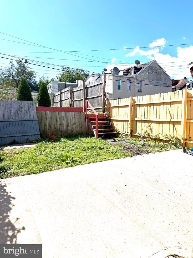 1036 Cotton St Property Photo 8