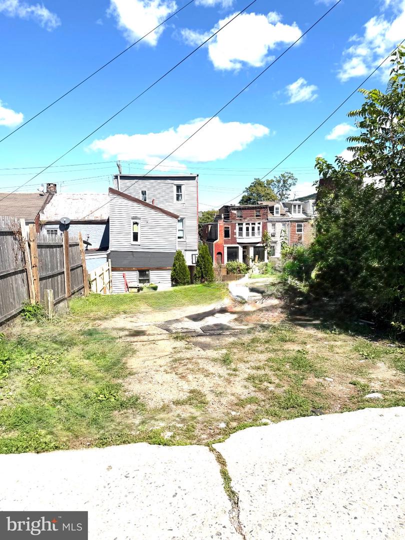1036 Cotton St Property Photo 10