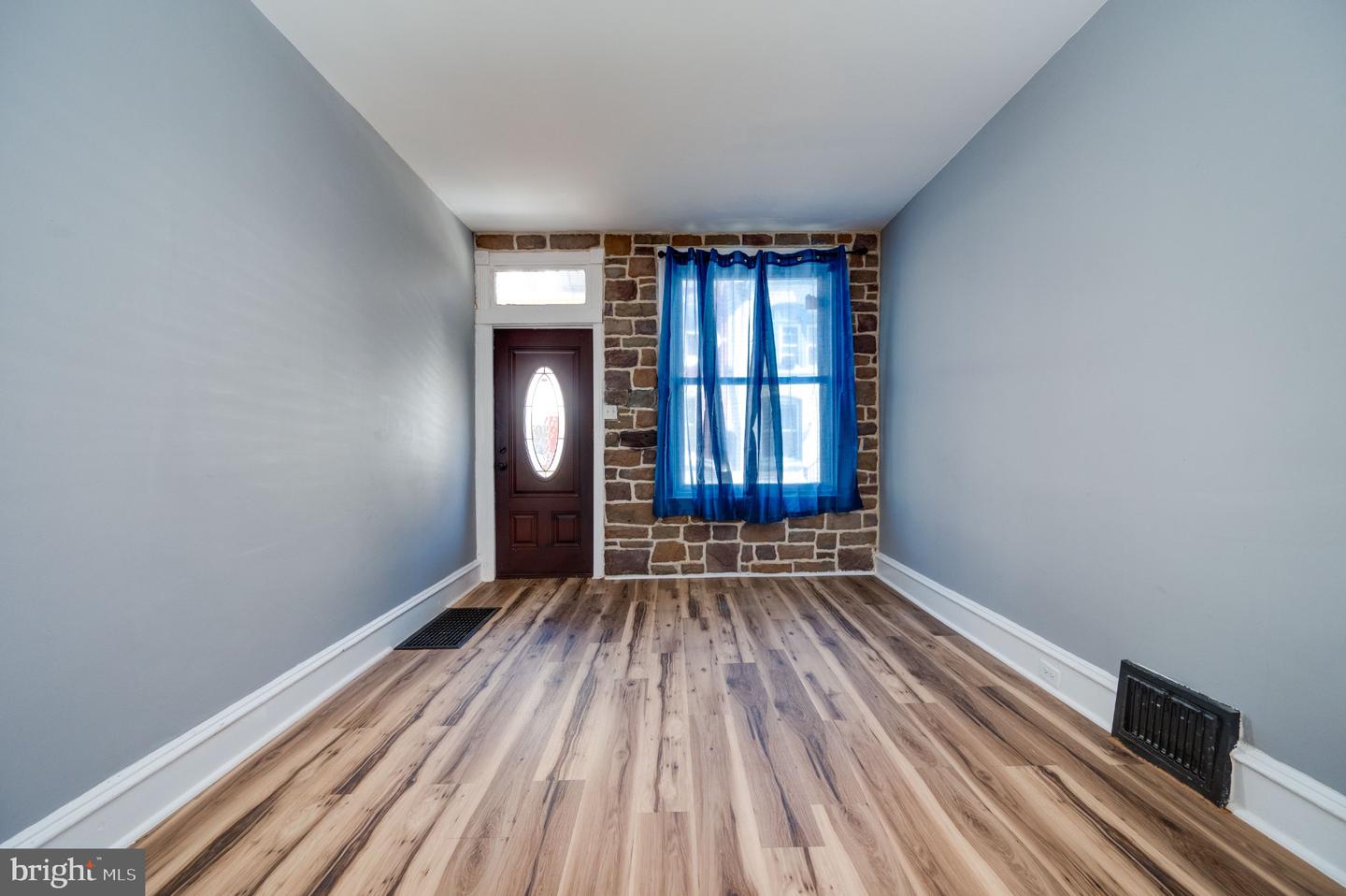 414 Rosenthal St Property Photo 4
