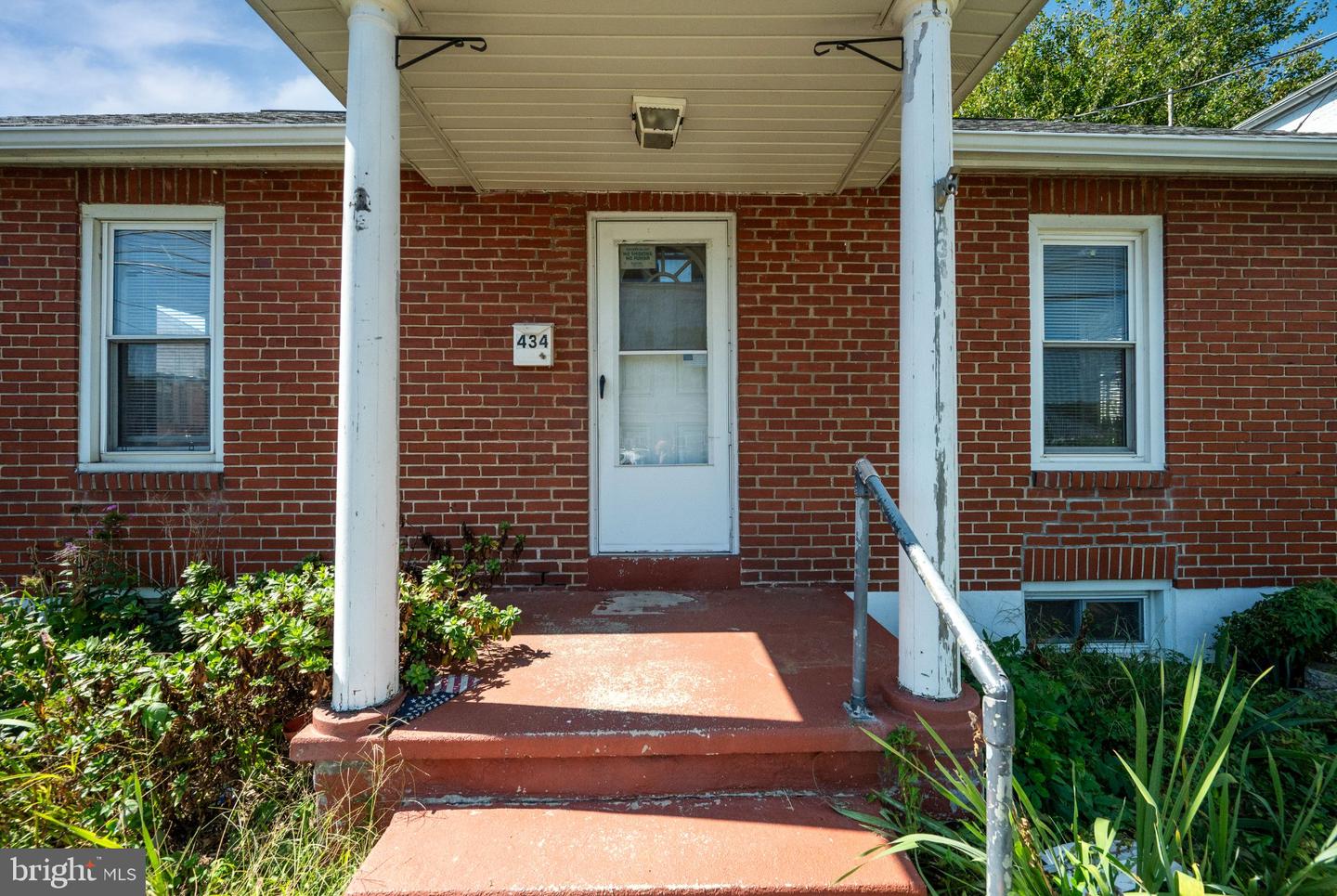 434 Morgantown Rd Property Photo 4