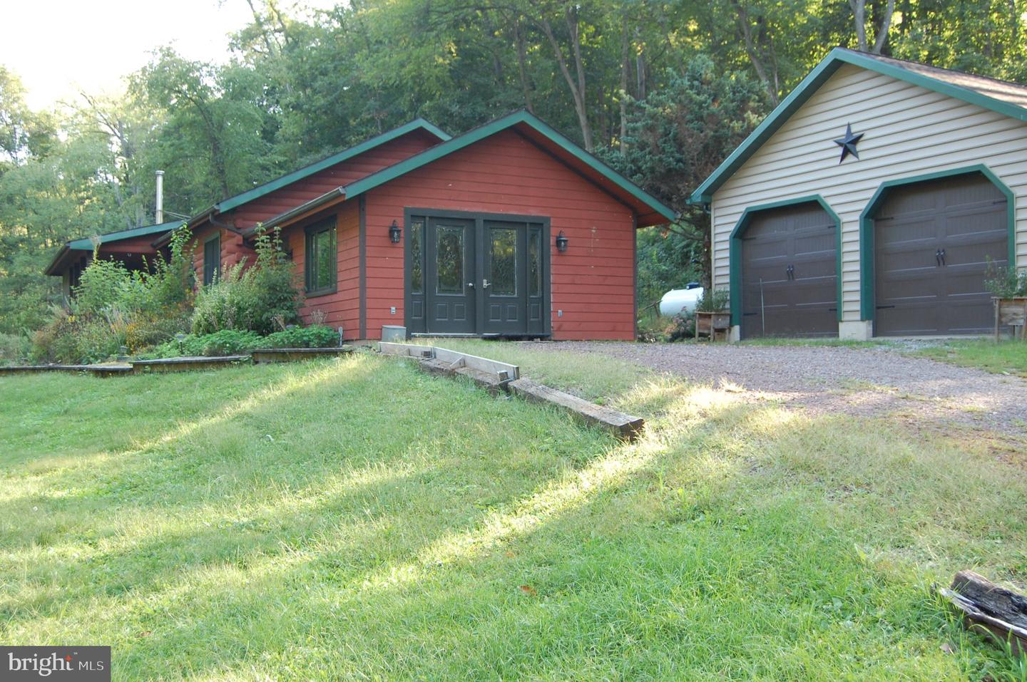 20 Hidden Hill Ln Property Photo 4