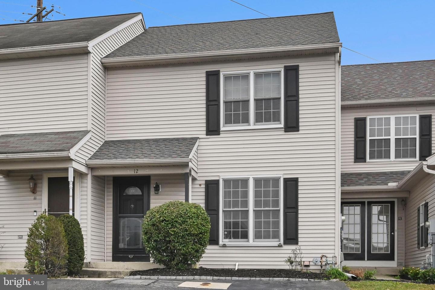 12 Broadwinge Cir Property Photo 1