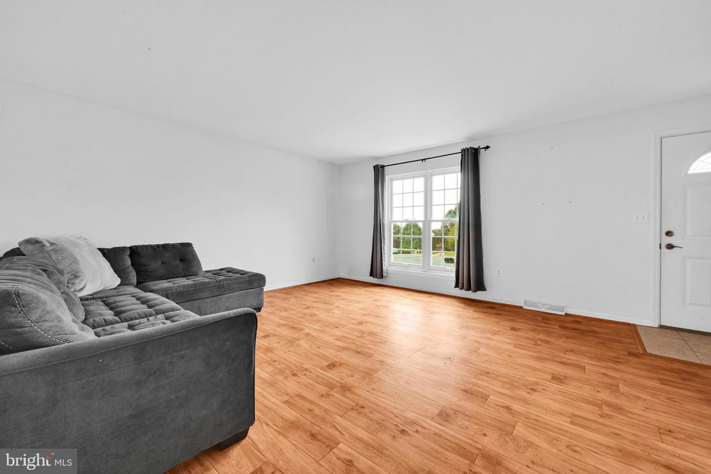 12 Broadwinge Cir Property Photo 6
