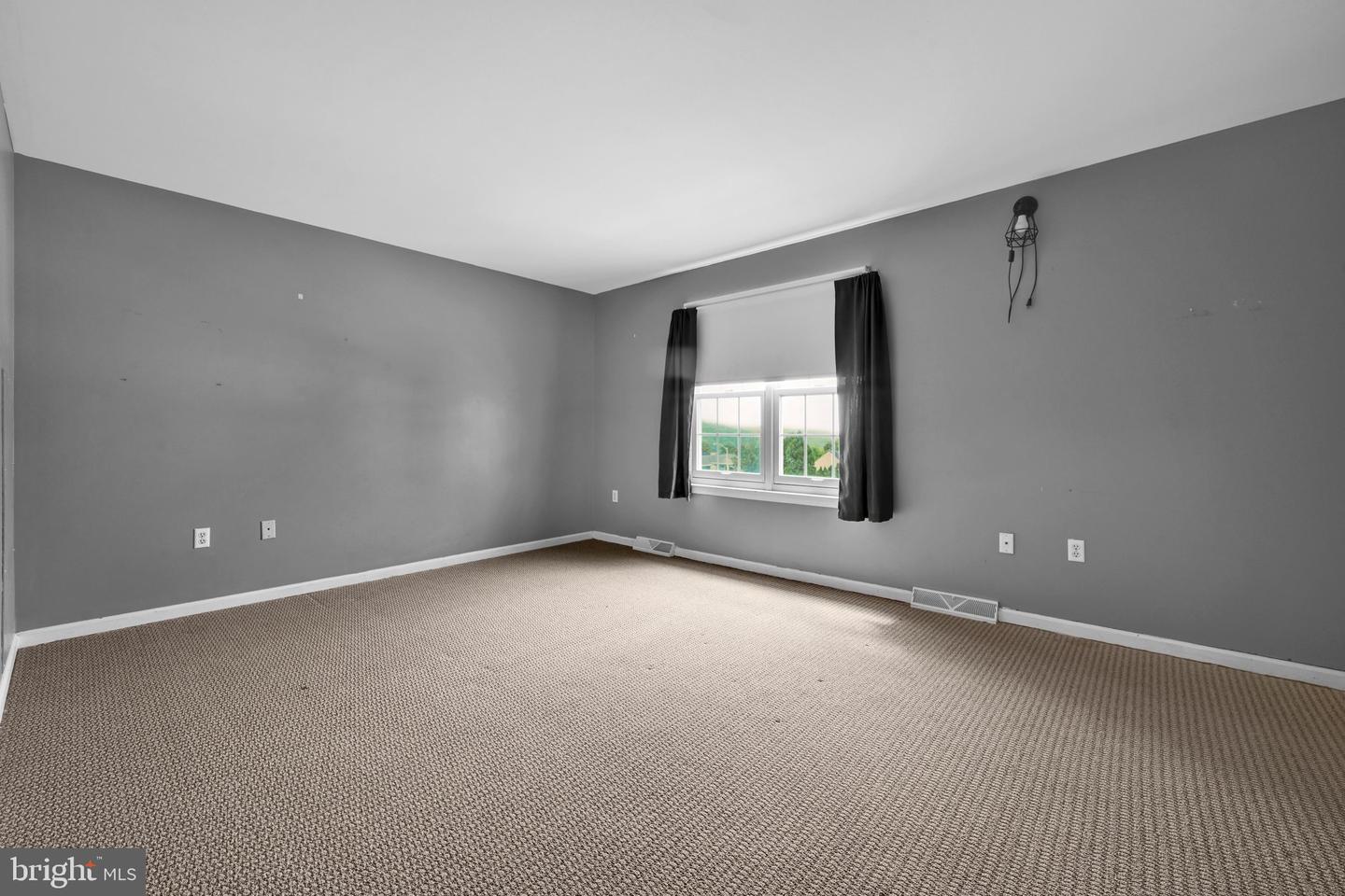 12 Broadwinge Cir Property Photo 15