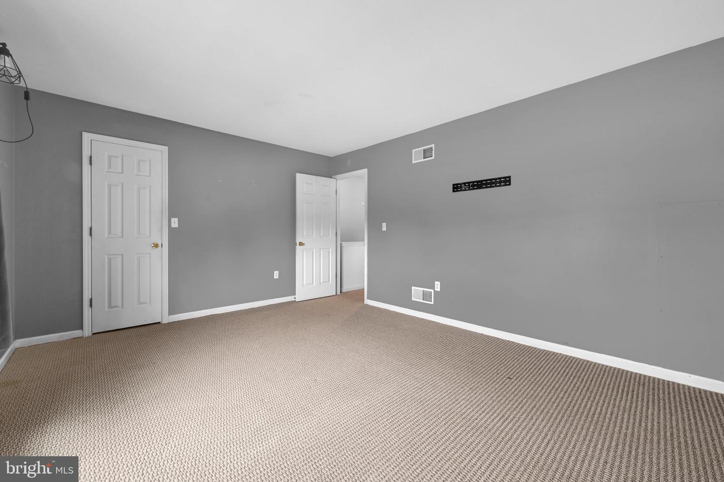 12 Broadwinge Cir Property Photo 16