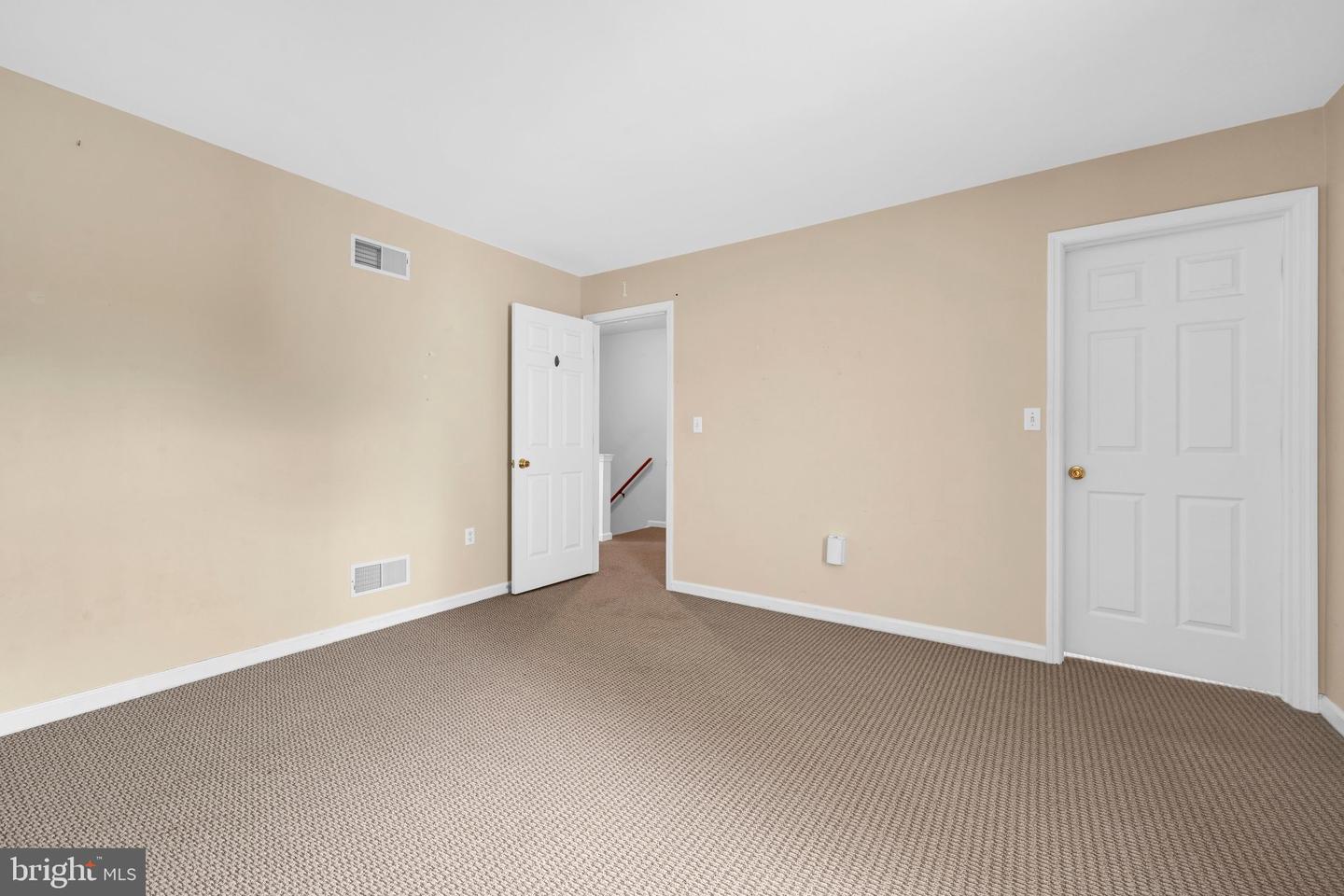 12 Broadwinge Cir Property Photo 18