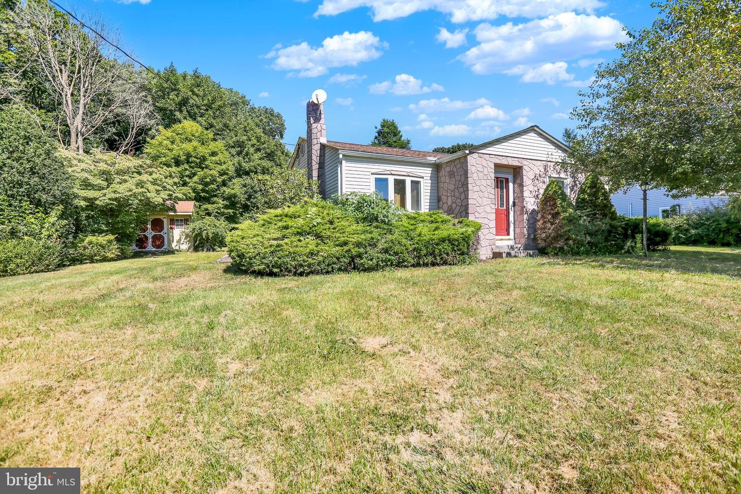 44 Alsace Ave Property Photo 2