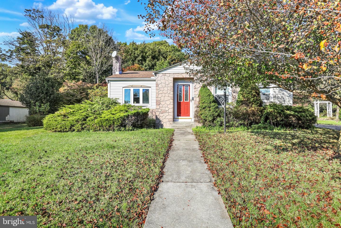 44 Alsace Ave Property Photo 2