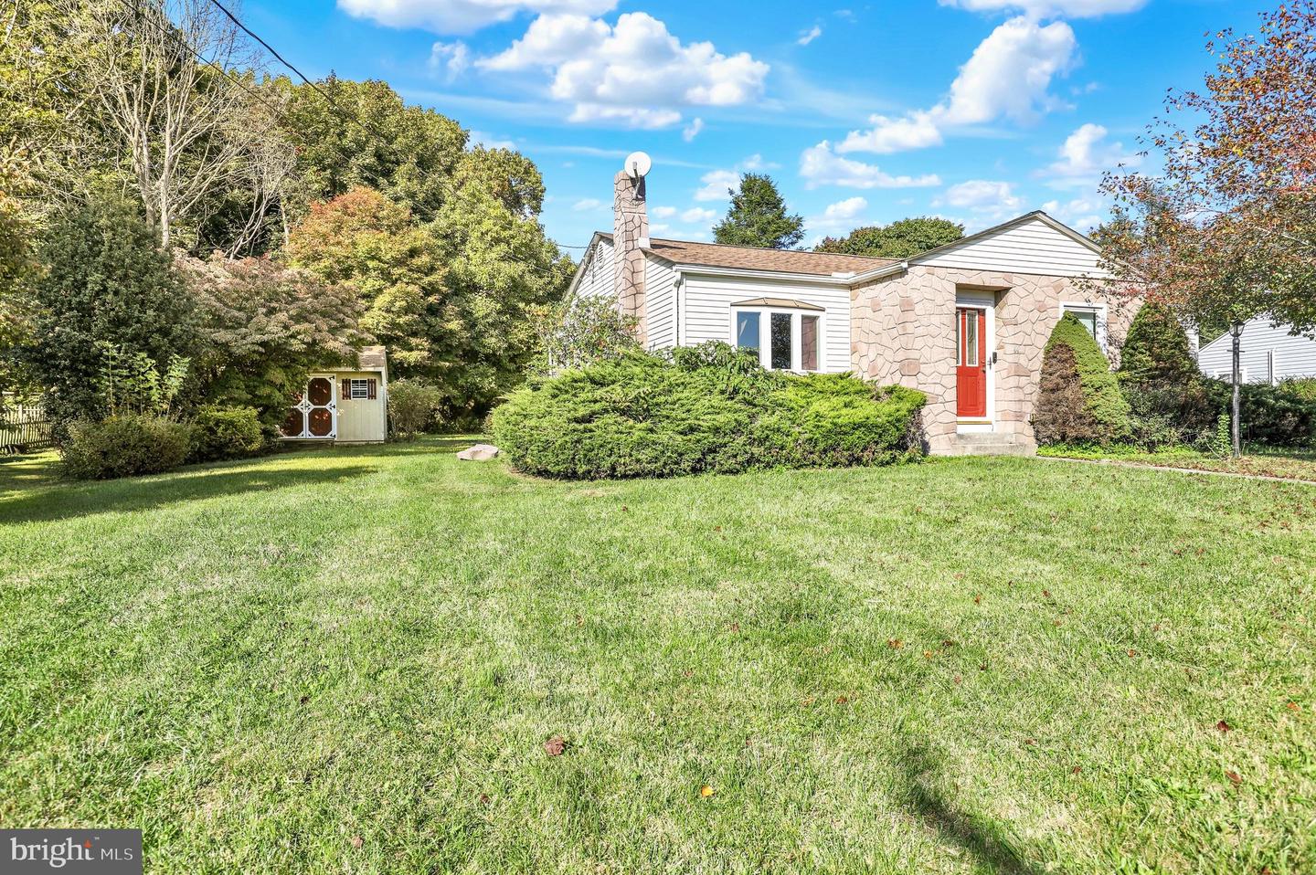 44 Alsace Ave Property Photo 7