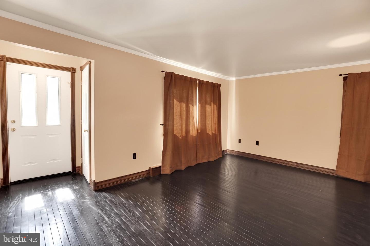 44 Alsace Ave Property Photo 11