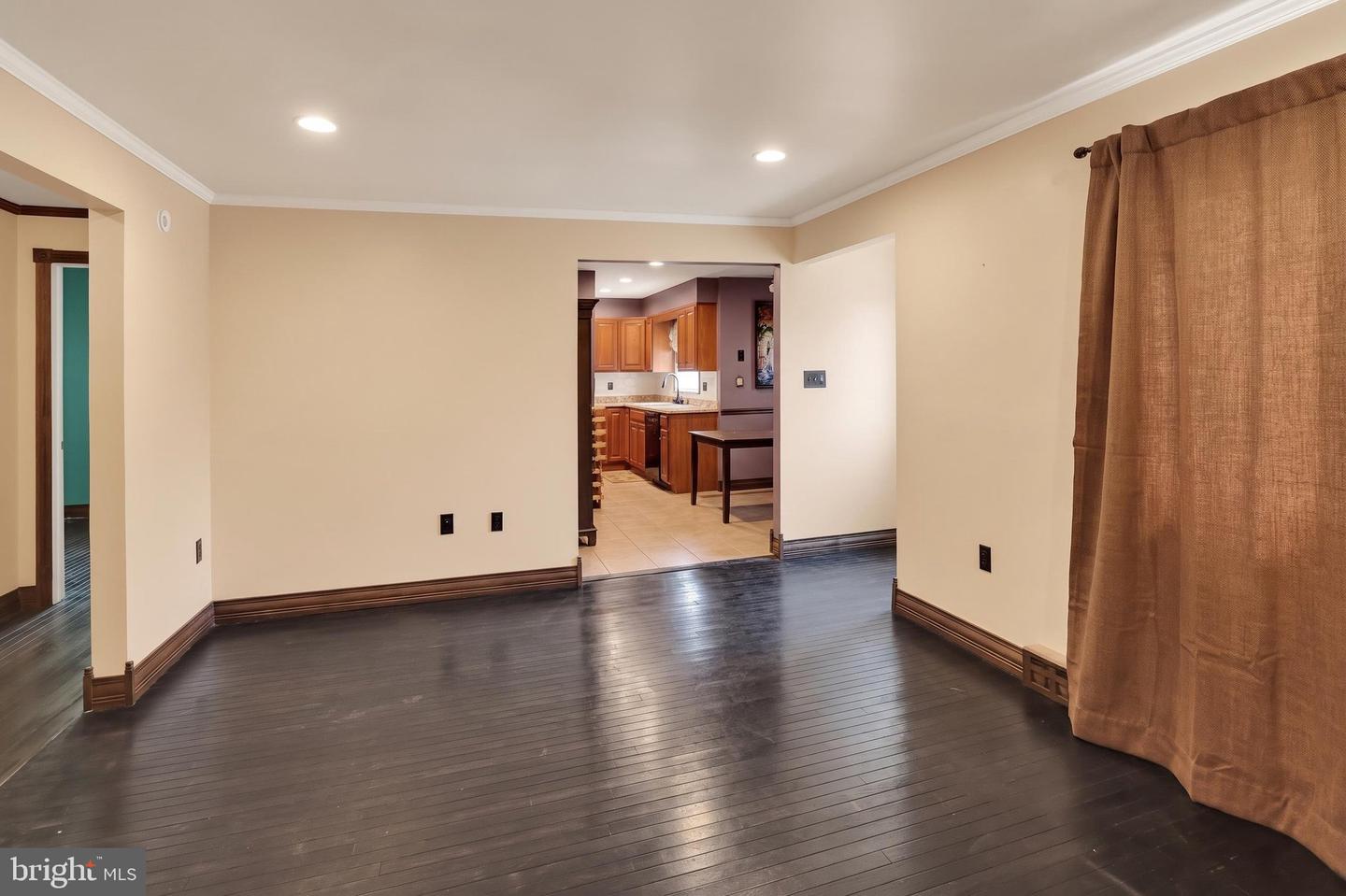 44 Alsace Ave Property Photo 12